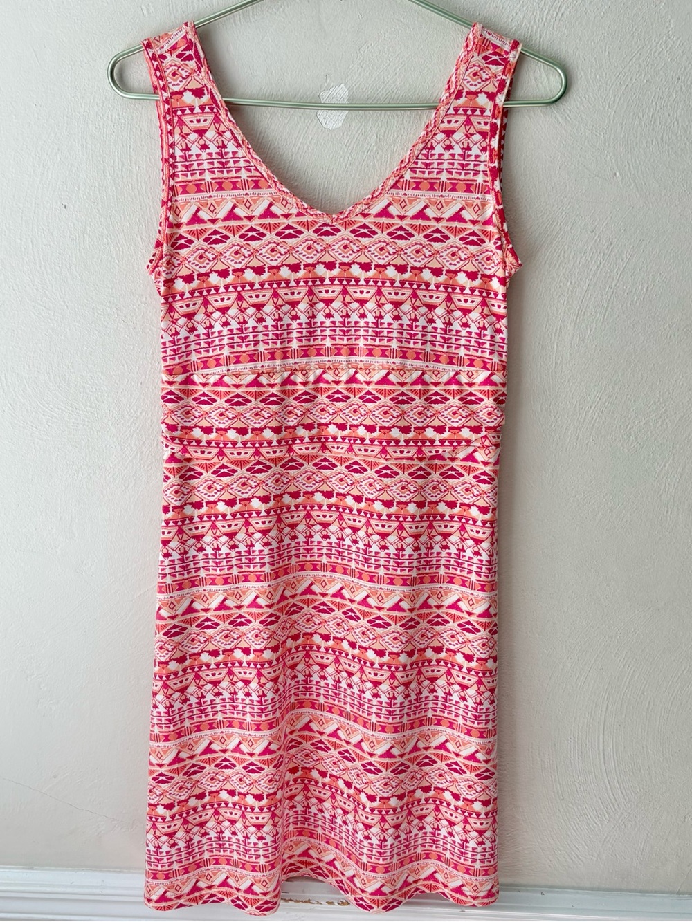 Title Nine Breeze V-Neck Sleeveless Dress Hot Pink White Orange